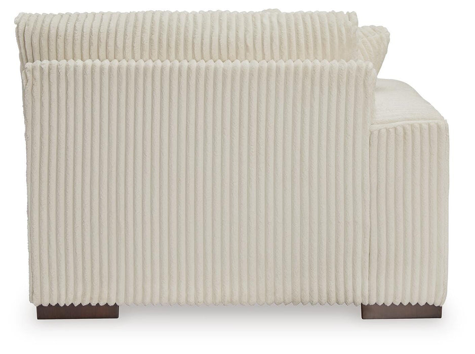 Lindyn Sectional