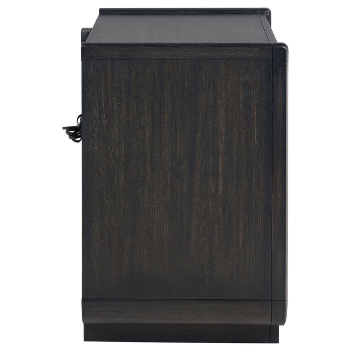 Leandro Nightstand