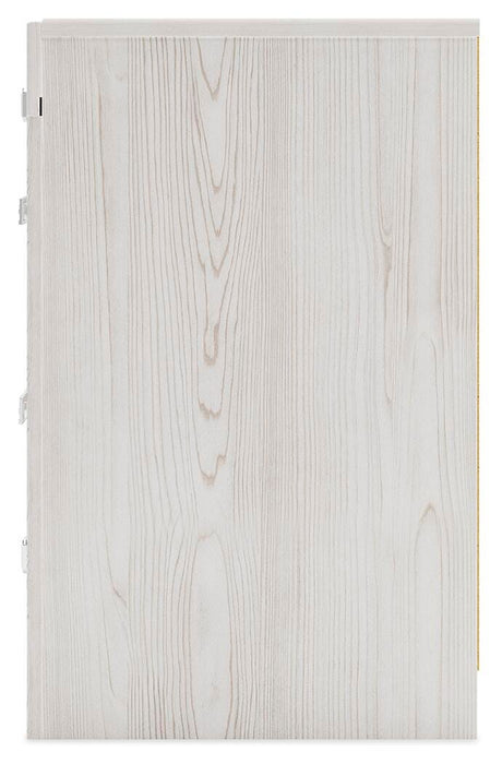 Altyra Nightstand