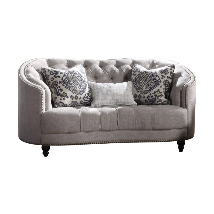 Loveseat w/3 Pillows