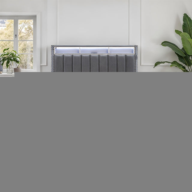 Farese Queen Bed w/ 2 Nightstands